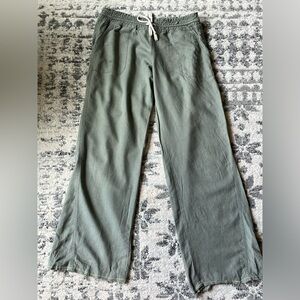 Green linen pants